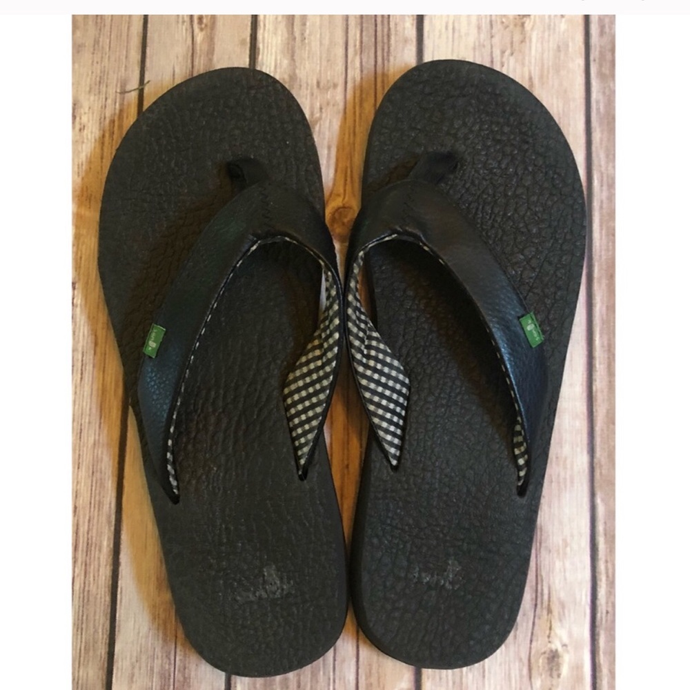 Sanuk sandals